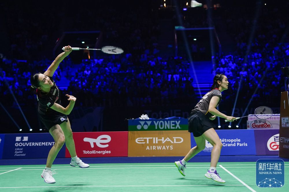 出了浓厚兴 出了浓厚兴