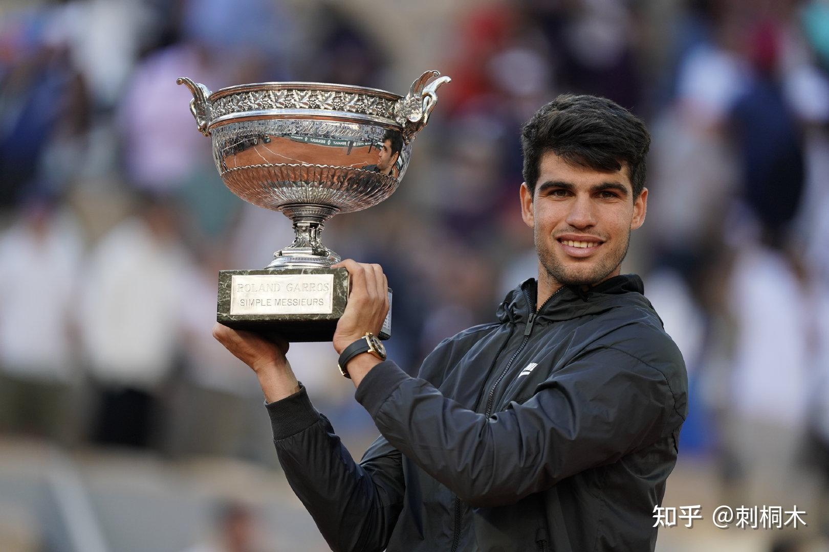 包夹并承担 包夹并承担